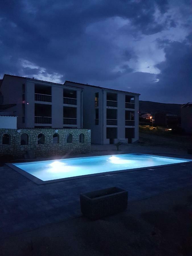 Apartments Mia Pag Đảo Pag Ngoại thất bức ảnh
